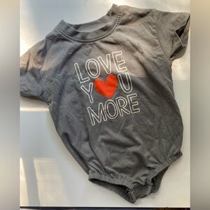 Cat & Jack Gray Love You More Onesie Bubble / Size 6-9m / EUC